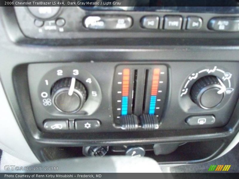 Dark Gray Metallic / Light Gray 2006 Chevrolet TrailBlazer LS 4x4