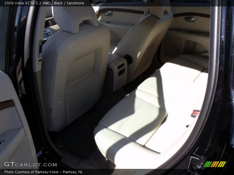 Black / Sandstone 2009 Volvo XC70 3.2 AWD