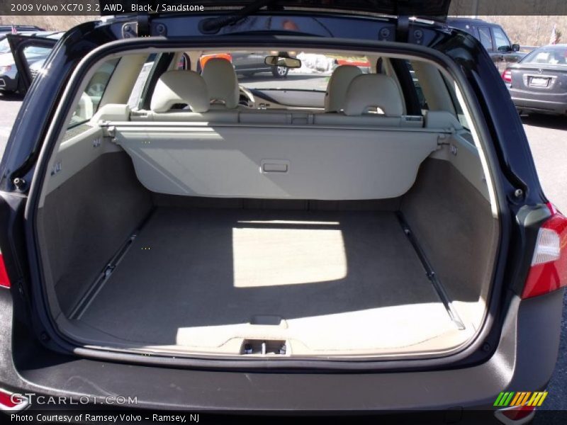 Black / Sandstone 2009 Volvo XC70 3.2 AWD