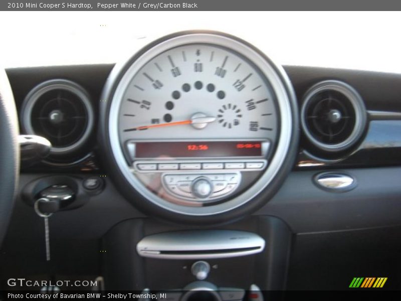 Pepper White / Grey/Carbon Black 2010 Mini Cooper S Hardtop