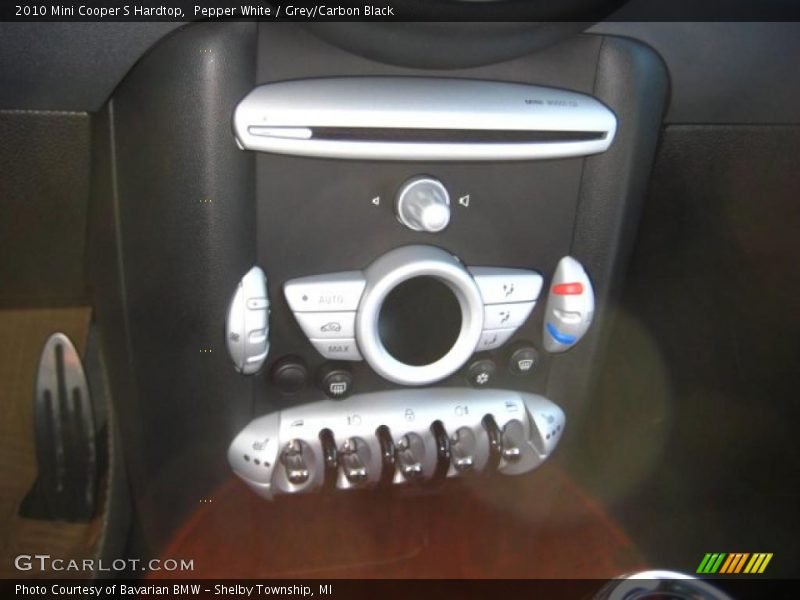 Pepper White / Grey/Carbon Black 2010 Mini Cooper S Hardtop