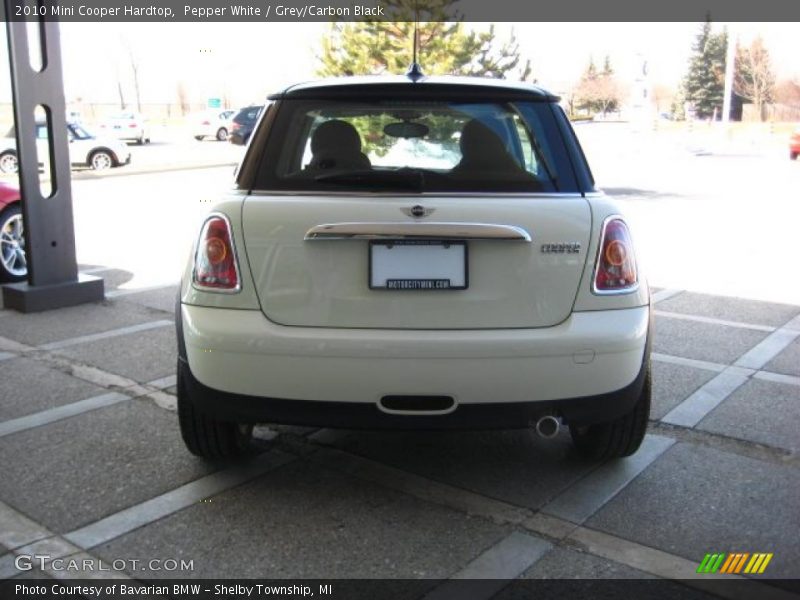 Pepper White / Grey/Carbon Black 2010 Mini Cooper Hardtop
