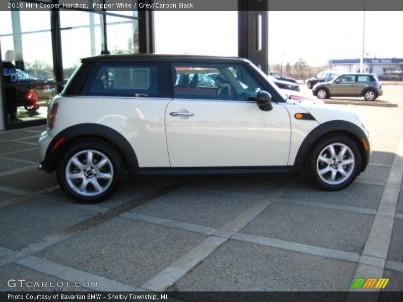 Pepper White / Grey/Carbon Black 2010 Mini Cooper Hardtop