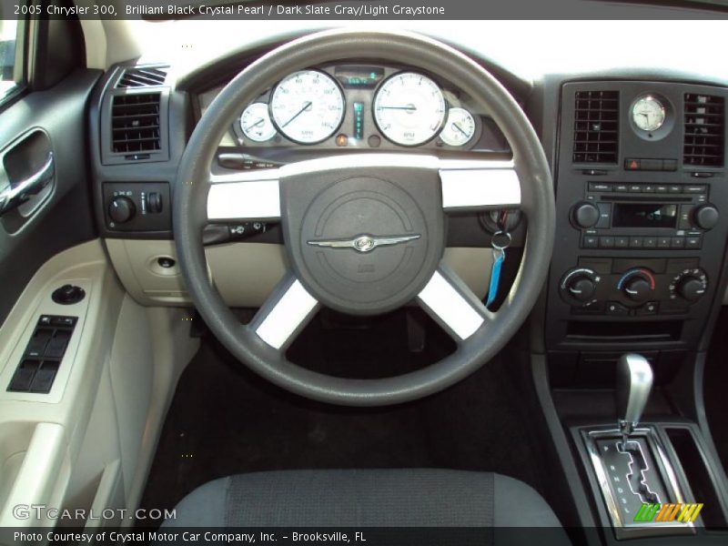 Brilliant Black Crystal Pearl / Dark Slate Gray/Light Graystone 2005 Chrysler 300