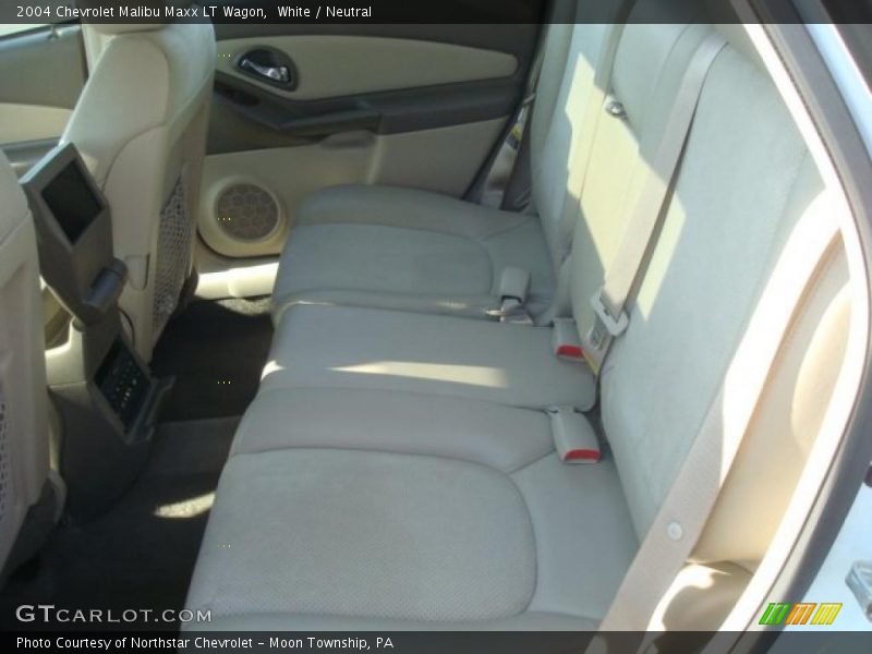 White / Neutral 2004 Chevrolet Malibu Maxx LT Wagon