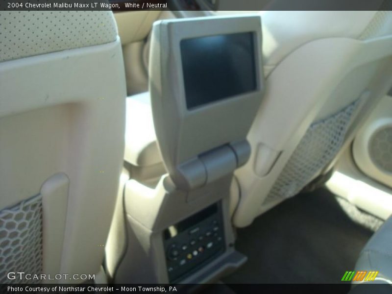 White / Neutral 2004 Chevrolet Malibu Maxx LT Wagon