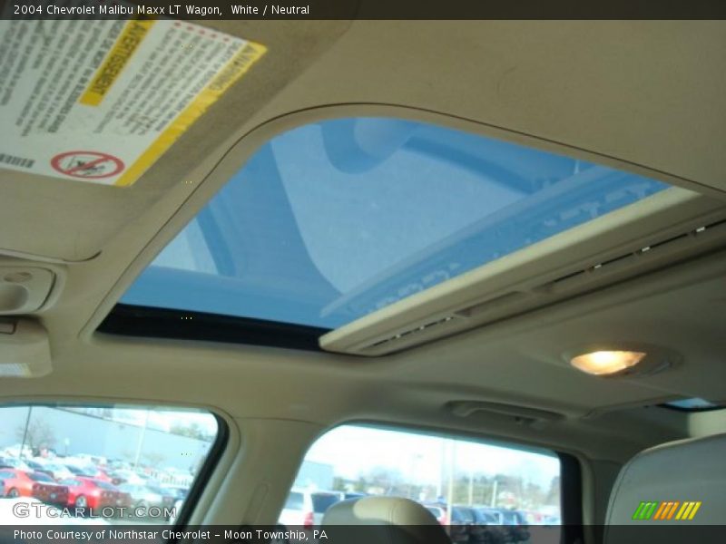White / Neutral 2004 Chevrolet Malibu Maxx LT Wagon