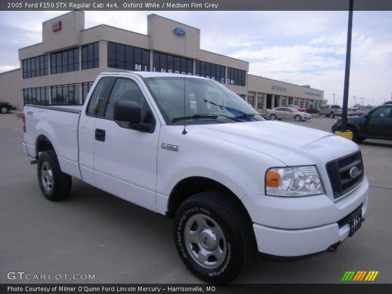 Oxford White / Medium Flint Grey 2005 Ford F150 STX Regular Cab 4x4