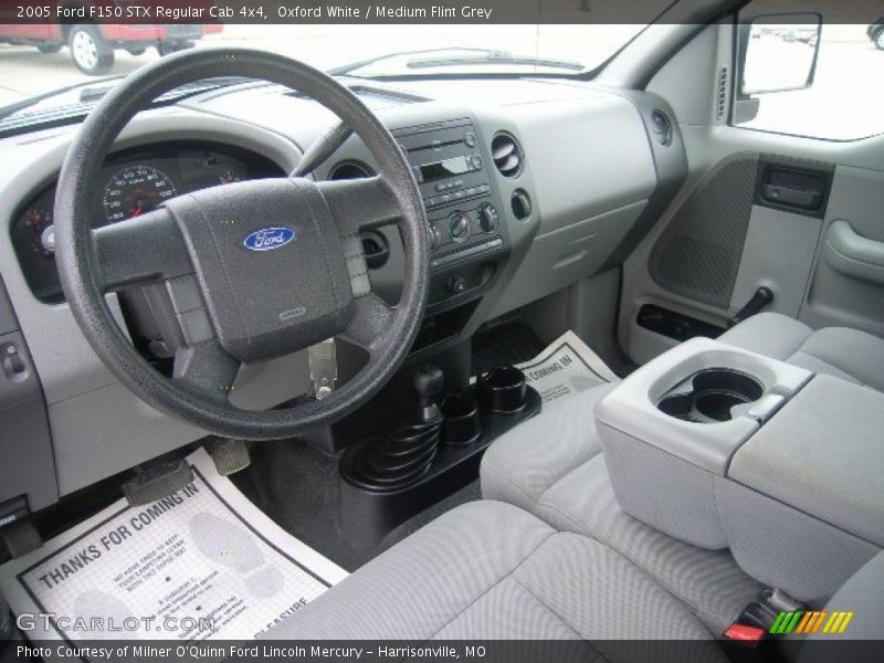 Oxford White / Medium Flint Grey 2005 Ford F150 STX Regular Cab 4x4