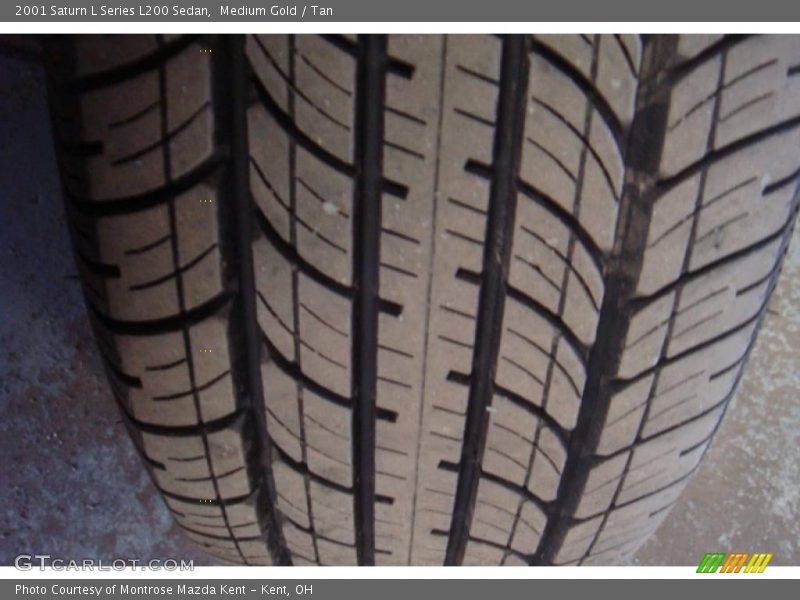 Medium Gold / Tan 2001 Saturn L Series L200 Sedan
