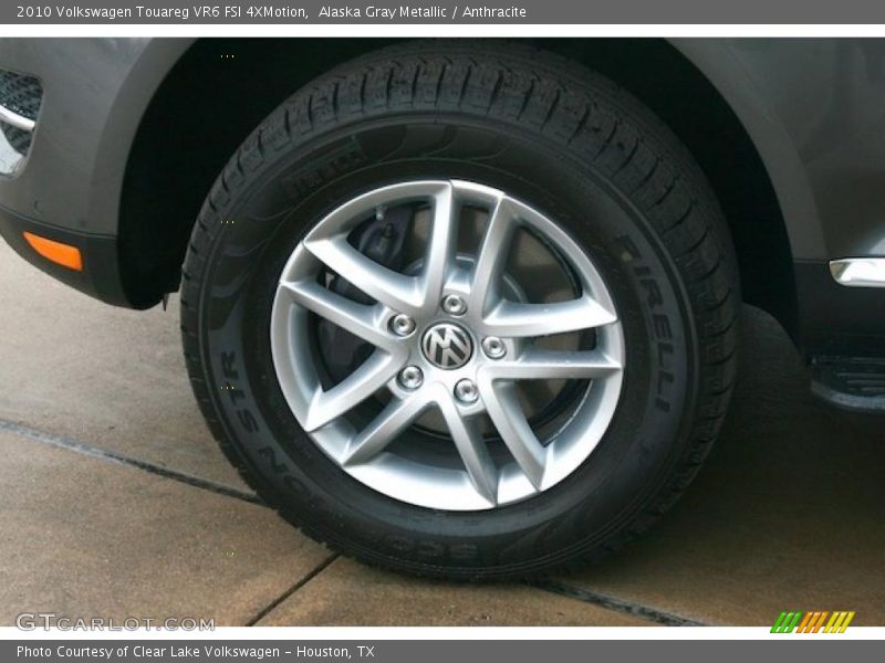 Alaska Gray Metallic / Anthracite 2010 Volkswagen Touareg VR6 FSI 4XMotion