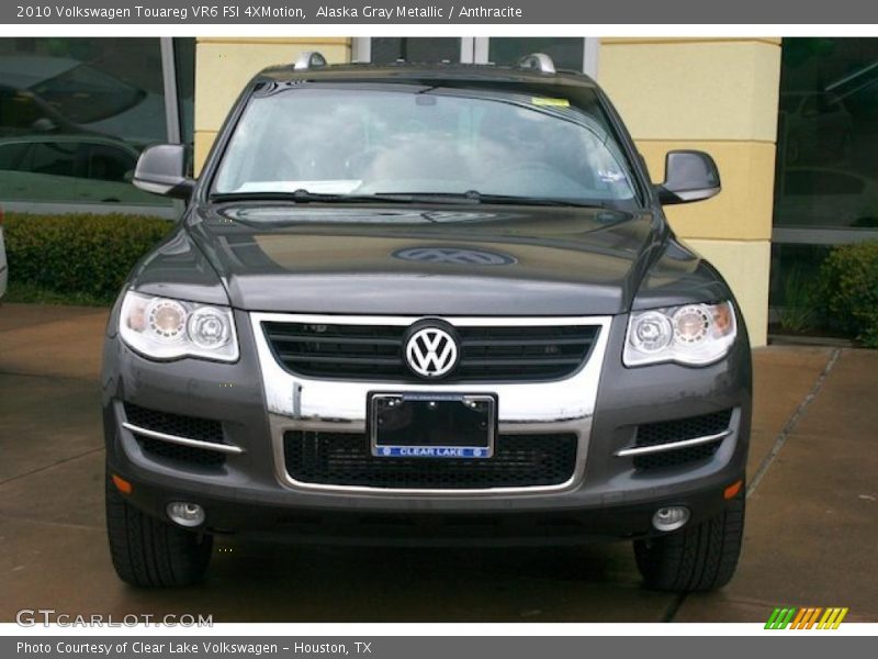 Alaska Gray Metallic / Anthracite 2010 Volkswagen Touareg VR6 FSI 4XMotion