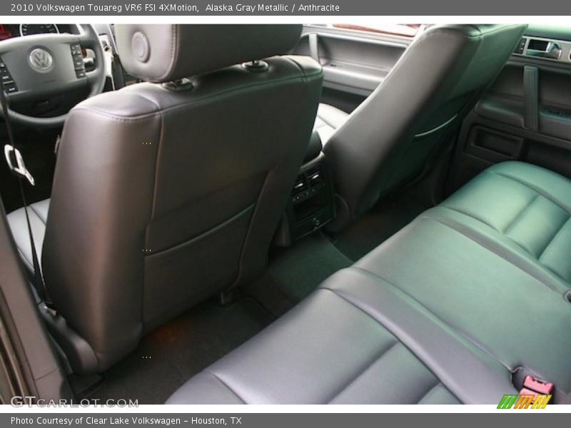 Alaska Gray Metallic / Anthracite 2010 Volkswagen Touareg VR6 FSI 4XMotion