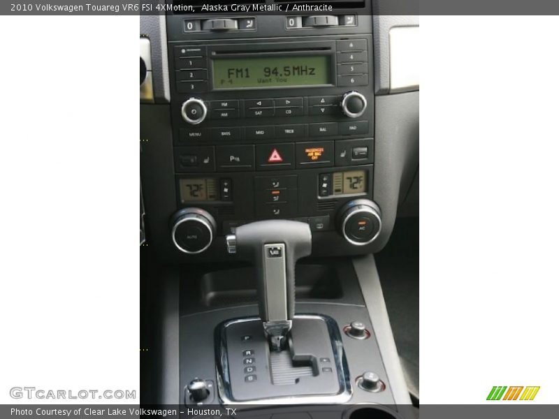 Alaska Gray Metallic / Anthracite 2010 Volkswagen Touareg VR6 FSI 4XMotion
