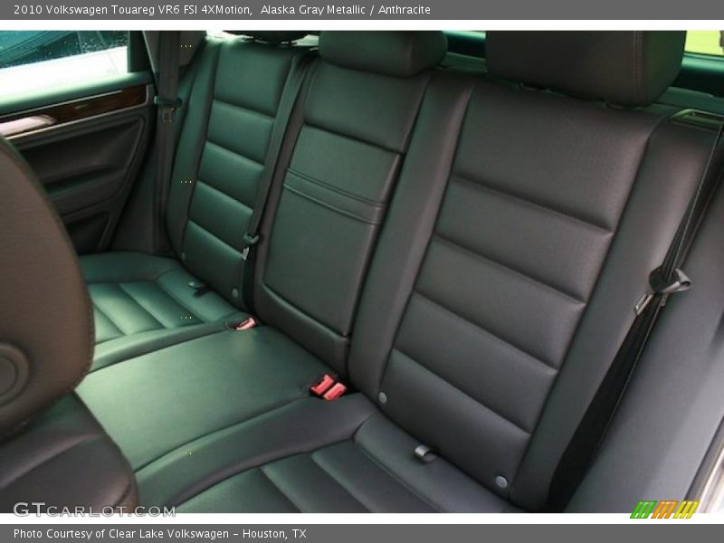 Alaska Gray Metallic / Anthracite 2010 Volkswagen Touareg VR6 FSI 4XMotion