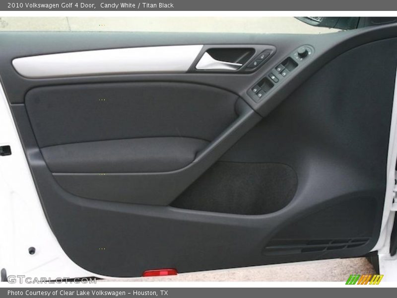 Candy White / Titan Black 2010 Volkswagen Golf 4 Door