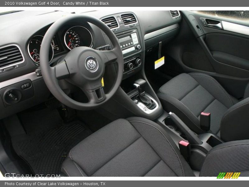 Candy White / Titan Black 2010 Volkswagen Golf 4 Door