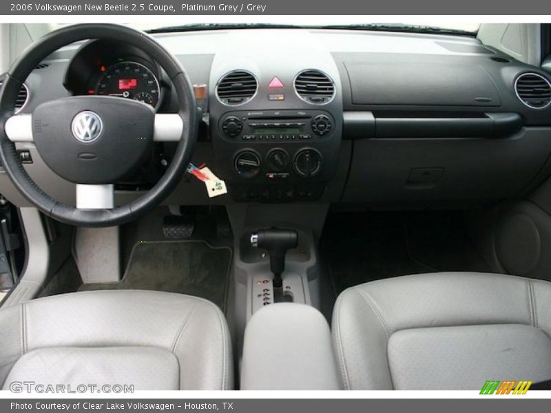 Platinum Grey / Grey 2006 Volkswagen New Beetle 2.5 Coupe