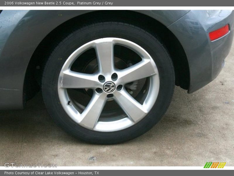 Platinum Grey / Grey 2006 Volkswagen New Beetle 2.5 Coupe
