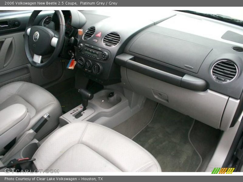 Platinum Grey / Grey 2006 Volkswagen New Beetle 2.5 Coupe