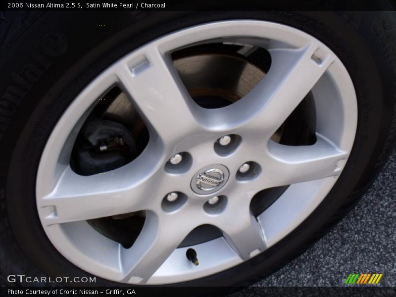 Satin White Pearl / Charcoal 2006 Nissan Altima 2.5 S
