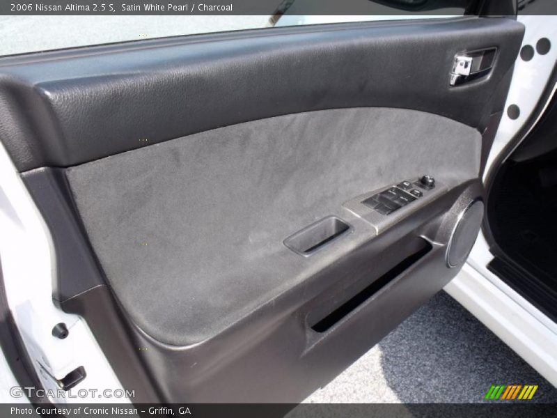 Satin White Pearl / Charcoal 2006 Nissan Altima 2.5 S