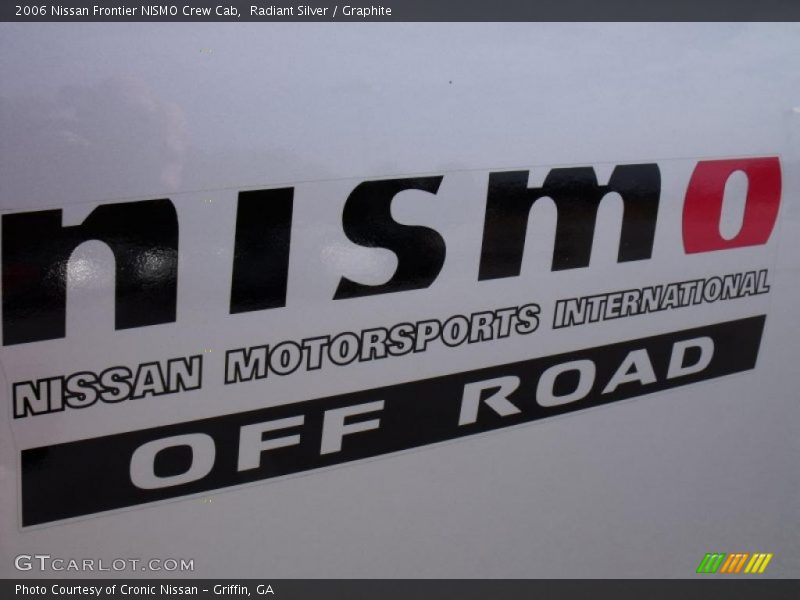 Radiant Silver / Graphite 2006 Nissan Frontier NISMO Crew Cab
