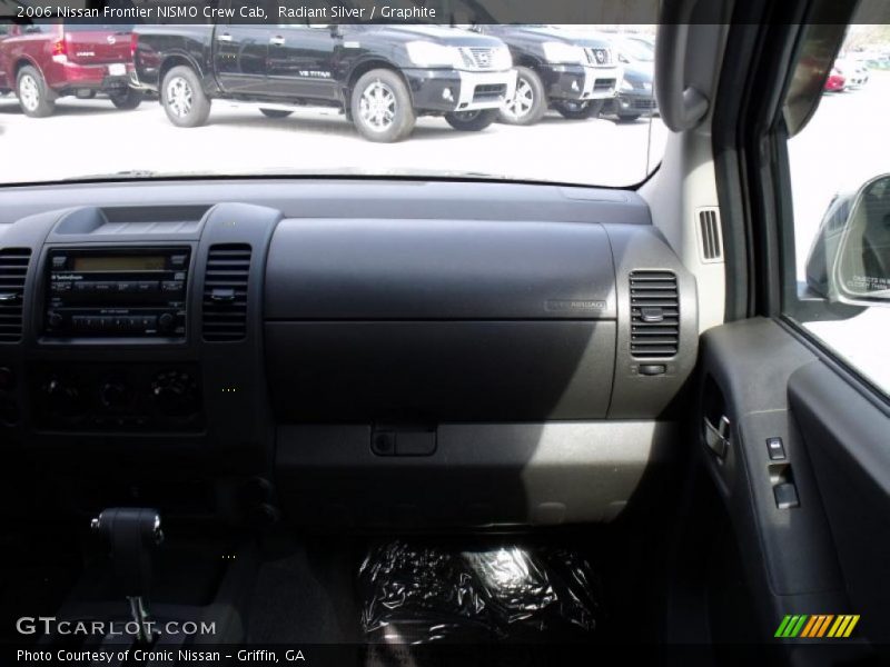 Radiant Silver / Graphite 2006 Nissan Frontier NISMO Crew Cab