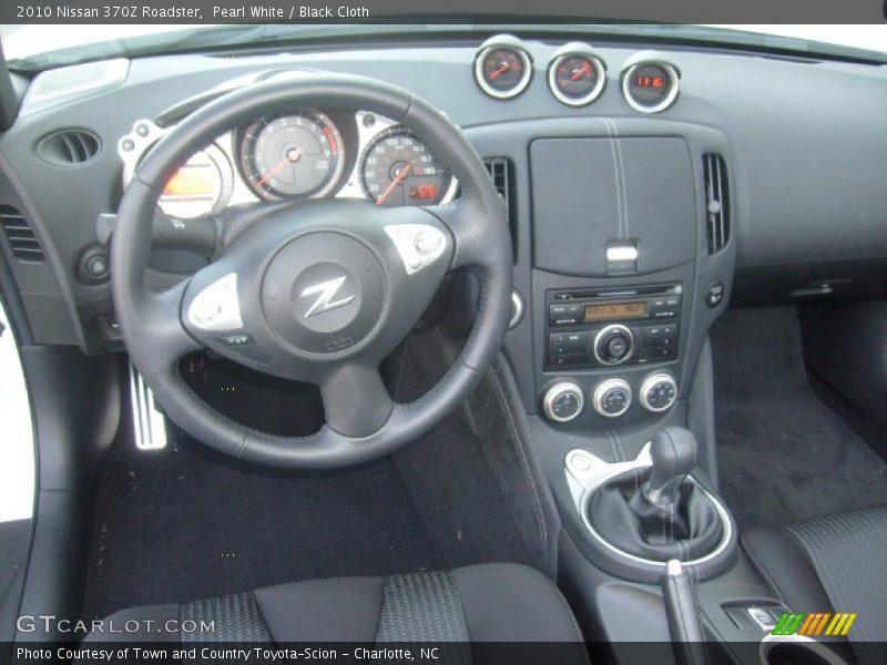 Pearl White / Black Cloth 2010 Nissan 370Z Roadster