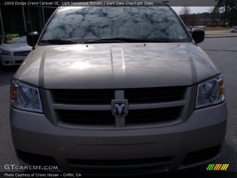 Light Sandstone Metallic / Dark Slate Gray/Light Shale 2009 Dodge Grand Caravan SE