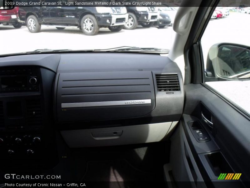Light Sandstone Metallic / Dark Slate Gray/Light Shale 2009 Dodge Grand Caravan SE