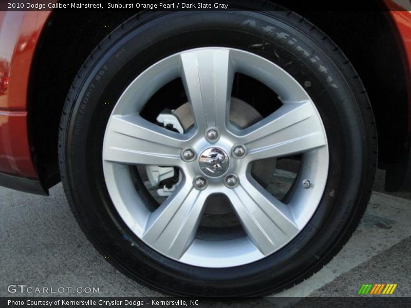 Sunburst Orange Pearl / Dark Slate Gray 2010 Dodge Caliber Mainstreet