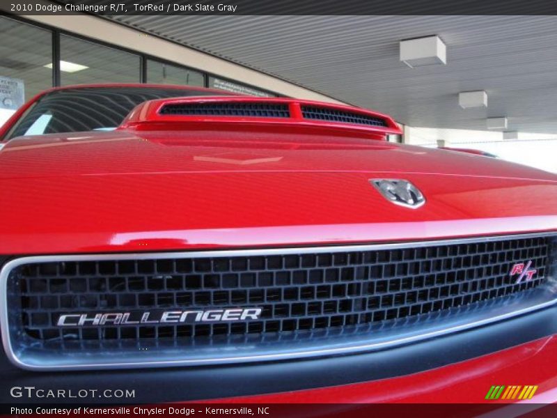 TorRed / Dark Slate Gray 2010 Dodge Challenger R/T