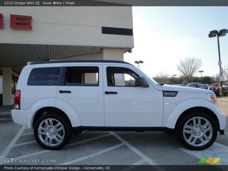 Stone White / Khaki 2010 Dodge Nitro SE