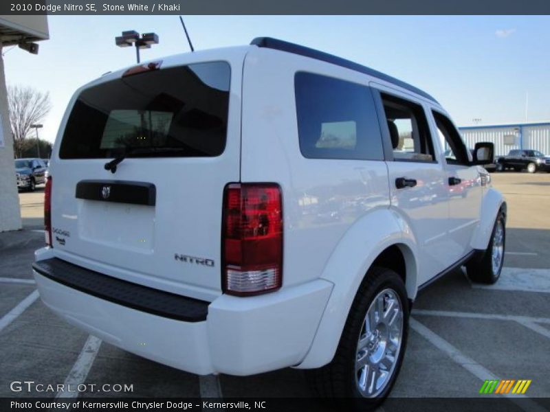 Stone White / Khaki 2010 Dodge Nitro SE