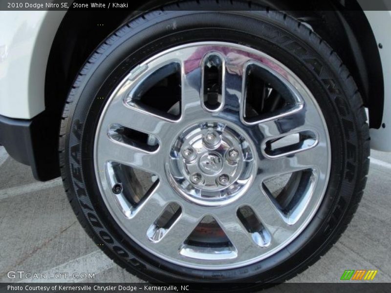 Stone White / Khaki 2010 Dodge Nitro SE