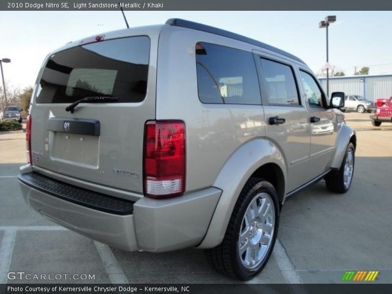 Light Sandstone Metallic / Khaki 2010 Dodge Nitro SE