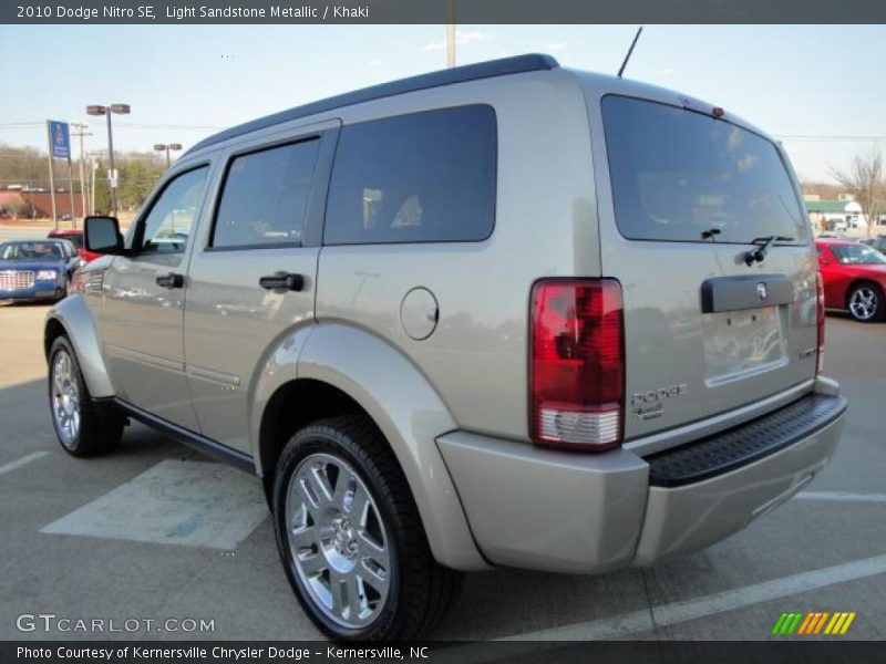 Light Sandstone Metallic / Khaki 2010 Dodge Nitro SE