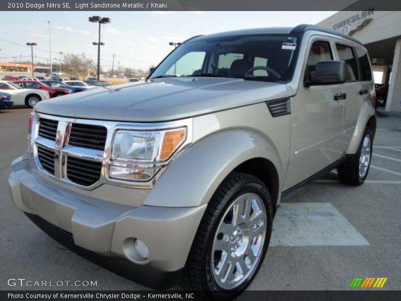 Light Sandstone Metallic / Khaki 2010 Dodge Nitro SE