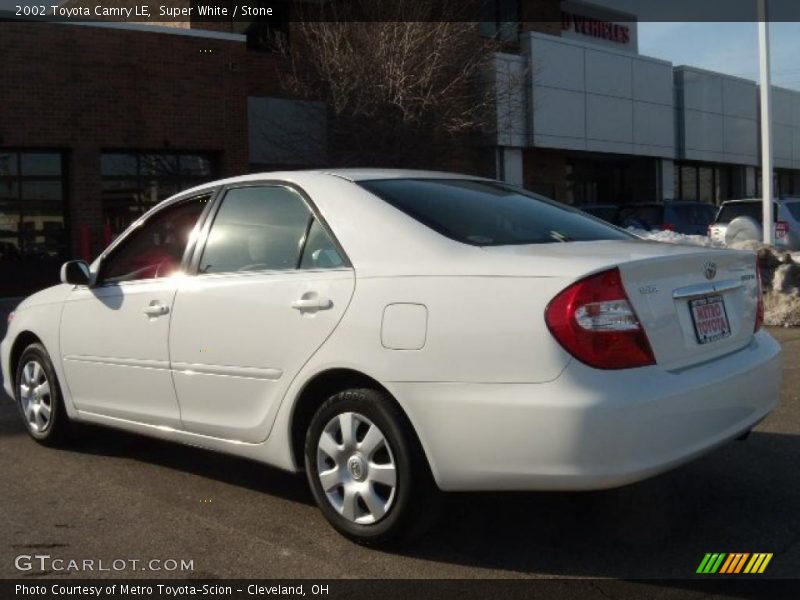 Super White / Stone 2002 Toyota Camry LE