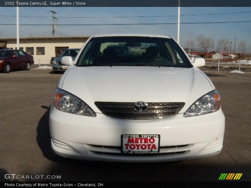 Super White / Stone 2002 Toyota Camry LE