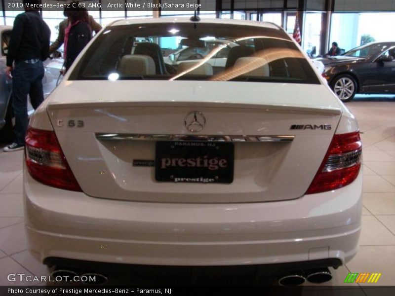 Arctic White / Black/Sahara Beige 2010 Mercedes-Benz C 63 AMG