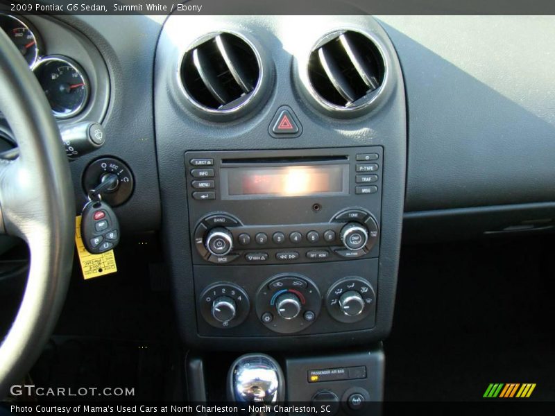 Summit White / Ebony 2009 Pontiac G6 Sedan