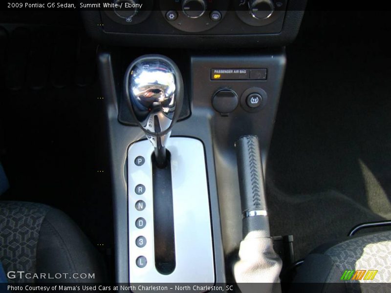 Summit White / Ebony 2009 Pontiac G6 Sedan