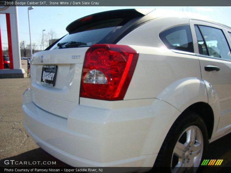 Stone White / Dark Slate Gray 2008 Dodge Caliber SXT