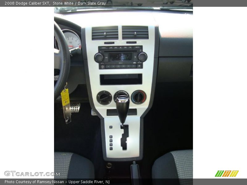Stone White / Dark Slate Gray 2008 Dodge Caliber SXT