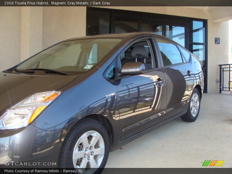 Magnetic Gray Metallic / Dark Gray 2009 Toyota Prius Hybrid