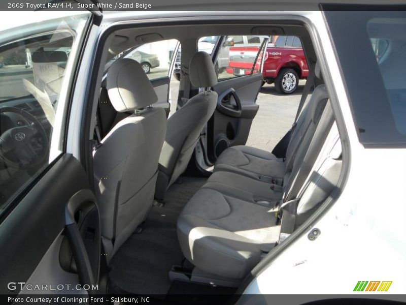 Super White / Sand Beige 2009 Toyota RAV4 I4