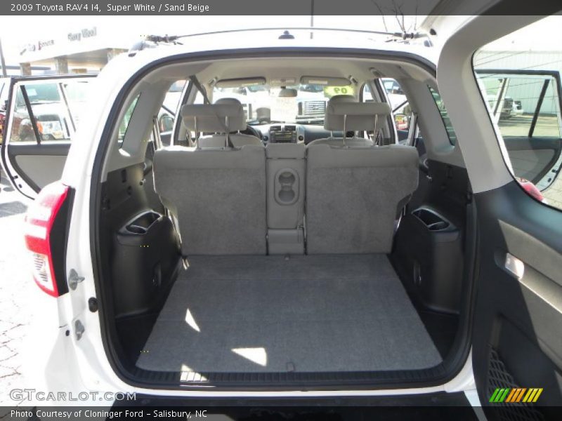 Super White / Sand Beige 2009 Toyota RAV4 I4