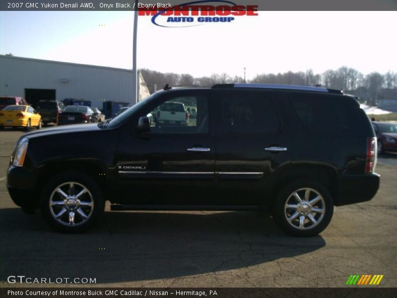 Onyx Black / Ebony Black 2007 GMC Yukon Denali AWD